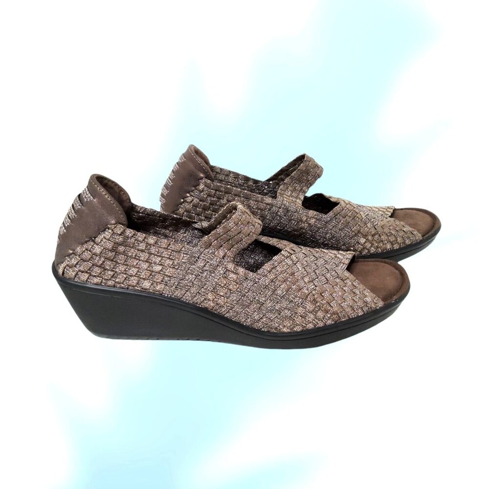 BareTraps Women's Umma Bronze Matallic Peep Toe Mary Jane Wedge